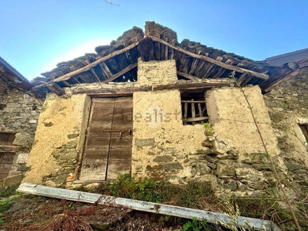 appartamento in vendita a Vercana in zona Càino