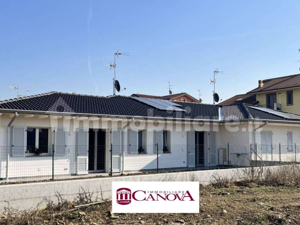 casa indipendente in vendita a Vertemate con Minoprio
