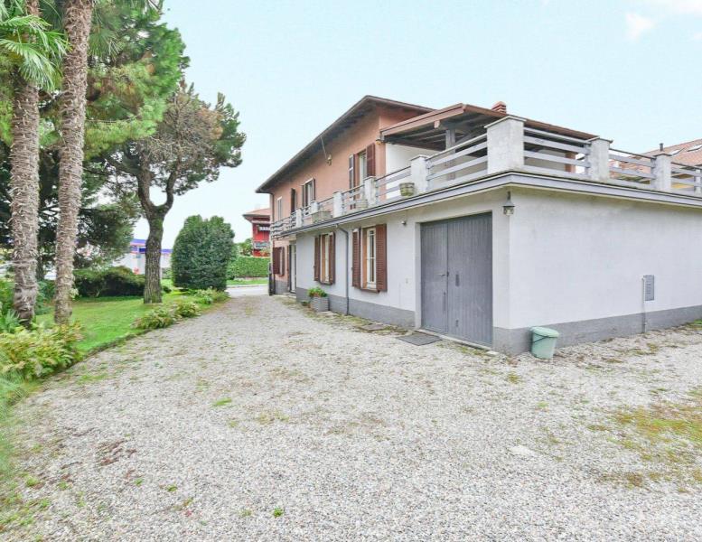 casa indipendente in vendita a Vertemate con Minoprio