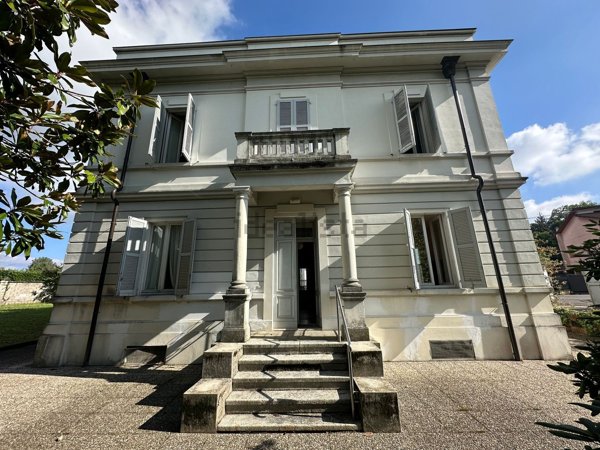 casa indipendente in vendita a Vertemate con Minoprio
