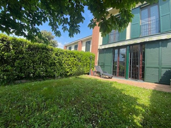 casa indipendente in vendita a Vertemate con Minoprio