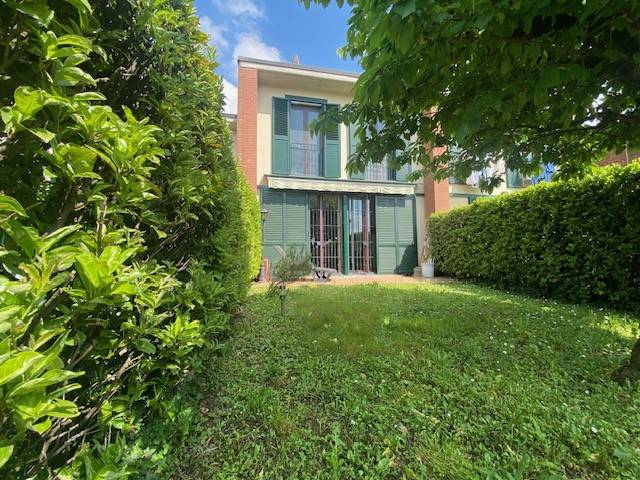 casa indipendente in vendita a Vertemate con Minoprio