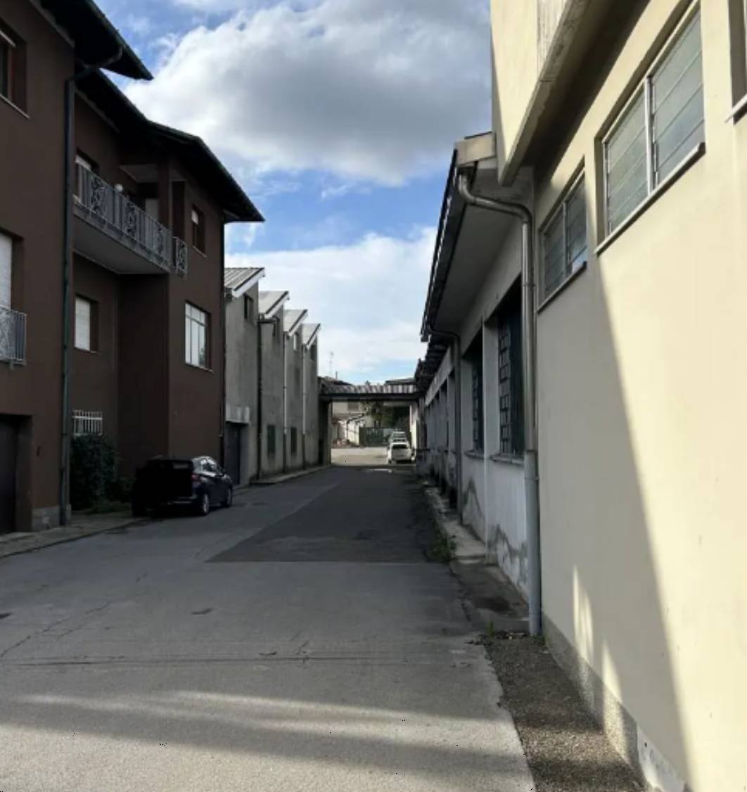 capannone in vendita a Vertemate con Minoprio