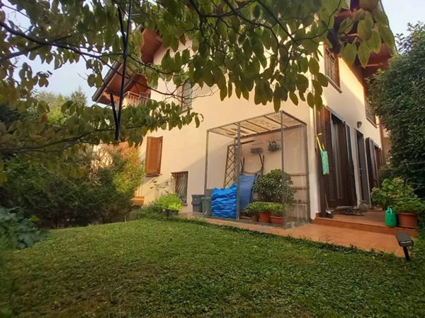 casa indipendente in vendita a Vertemate con Minoprio
