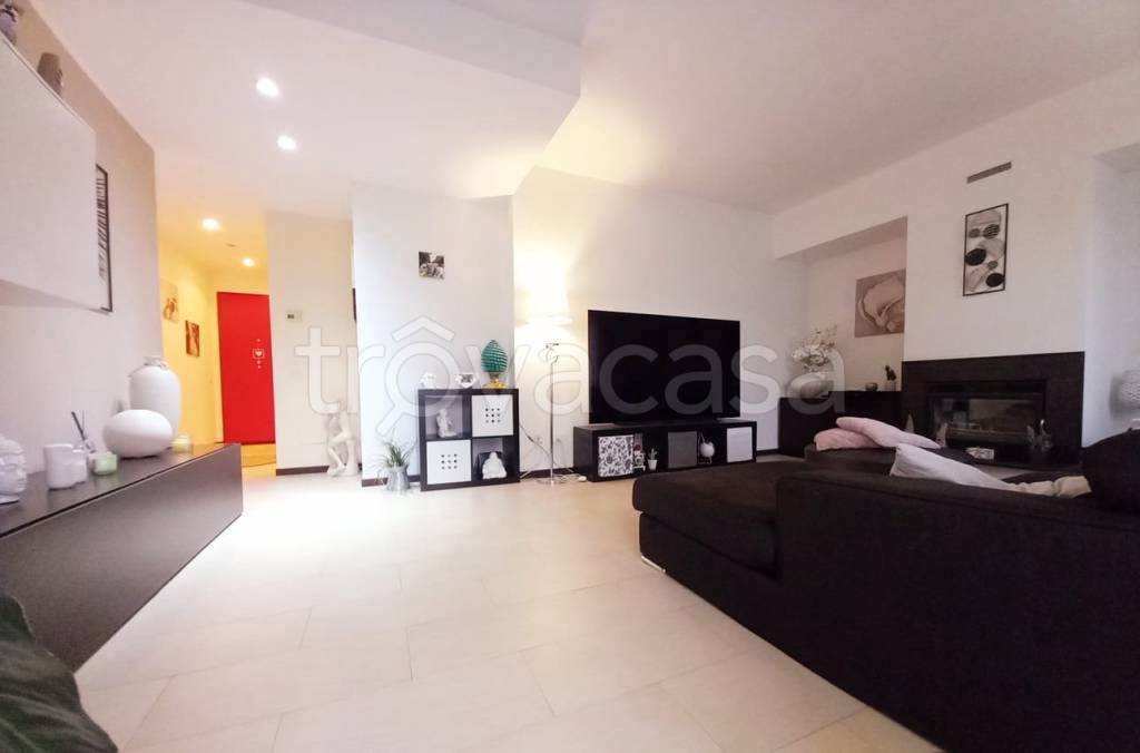 casa indipendente in vendita a Vertemate con Minoprio