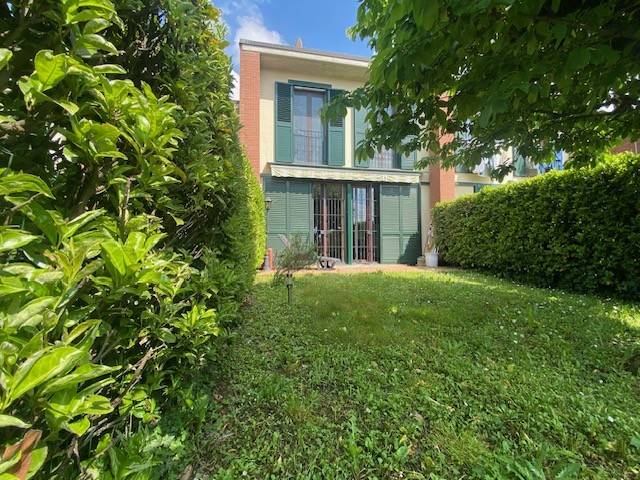 casa indipendente in vendita a Vertemate con Minoprio