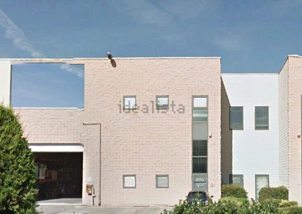 locale di sgombero in vendita a Vertemate con Minoprio