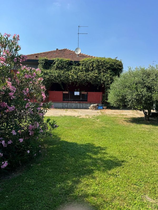 casa indipendente in vendita a Vertemate con Minoprio