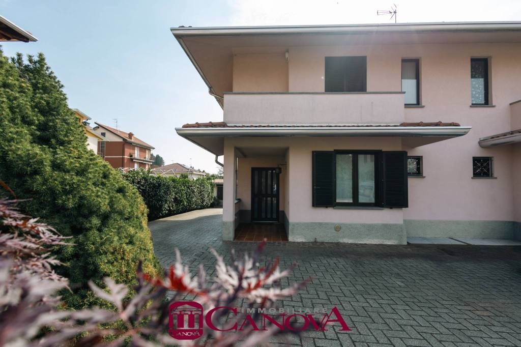 casa indipendente in vendita a Vertemate con Minoprio