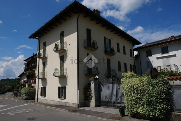 appartamento in vendita a Villa Guardia in zona Maccio