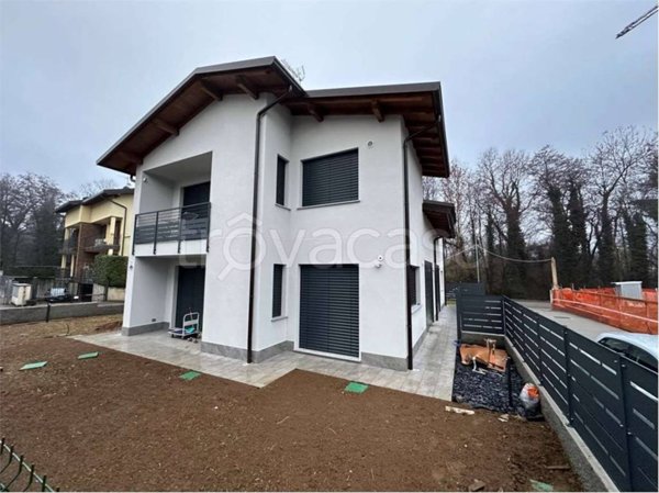 casa indipendente in vendita a Villa Guardia in zona Maccio