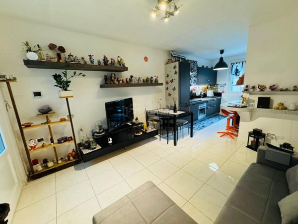 appartamento in vendita a Villa Guardia in zona Civello
