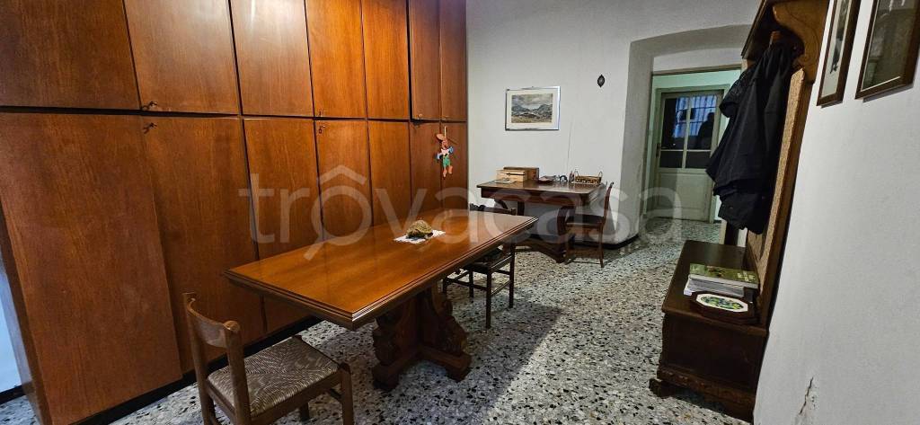 casa indipendente in vendita a Villa Guardia in zona Maccio