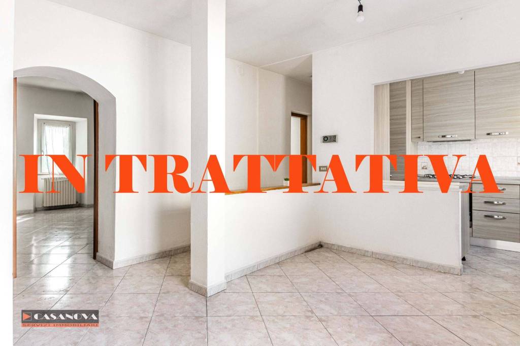 appartamento in vendita a Villa Guardia in zona Maccio