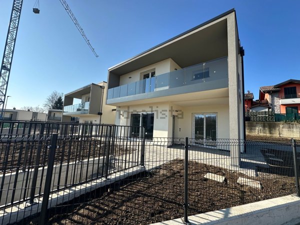 casa indipendente in vendita a Villa Guardia