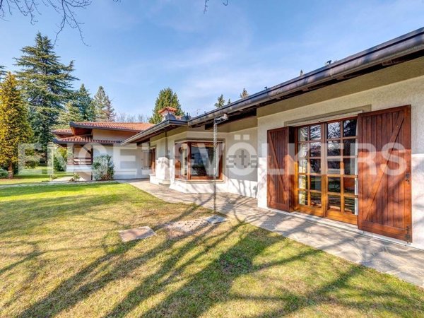 casa indipendente in vendita a Villa Guardia