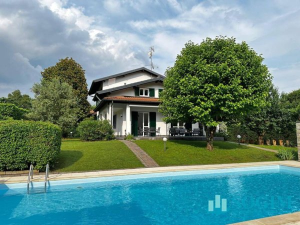 casa indipendente in vendita a Villa Guardia