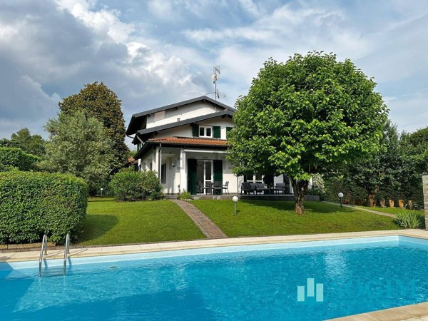 casa indipendente in vendita a Villa Guardia