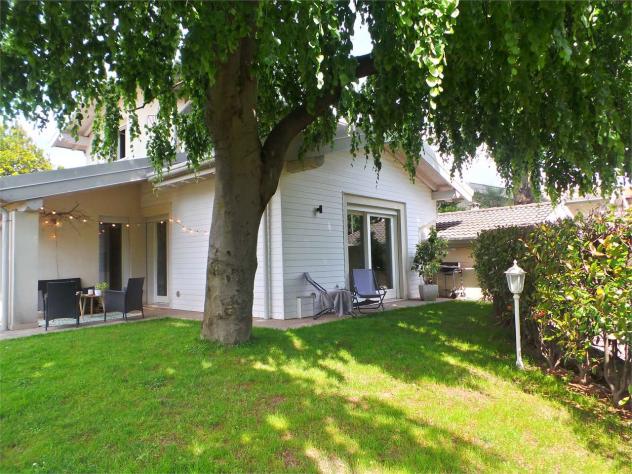 casa indipendente in vendita a Villa Guardia