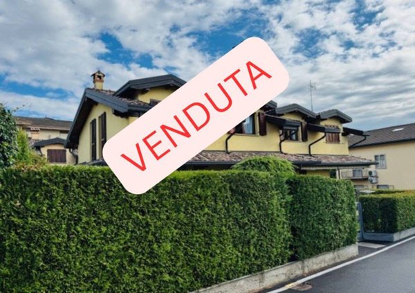 casa indipendente in vendita a Villa Guardia