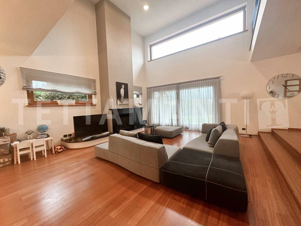 casa indipendente in vendita a Villa Guardia