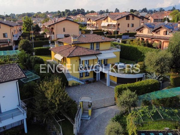 casa indipendente in vendita a Villa Guardia