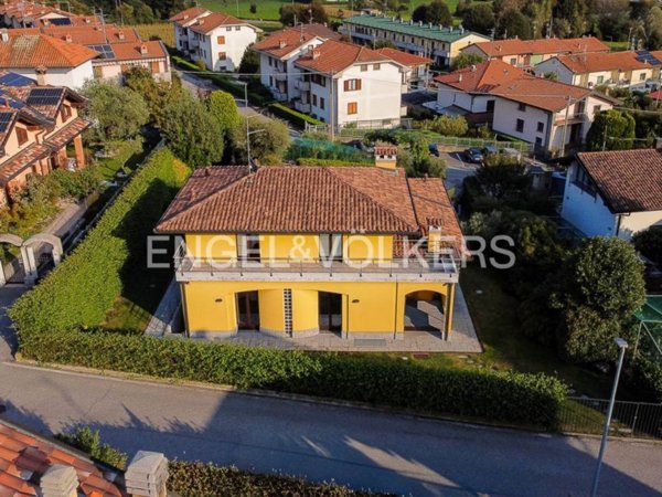 casa indipendente in vendita a Villa Guardia
