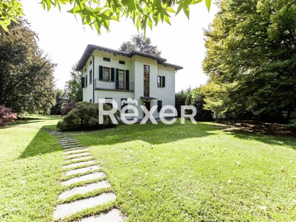 casa indipendente in vendita a Villa Guardia