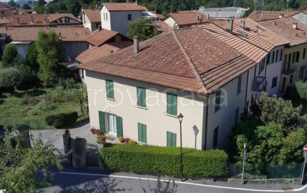 casa indipendente in vendita a Villa Guardia in zona Maccio