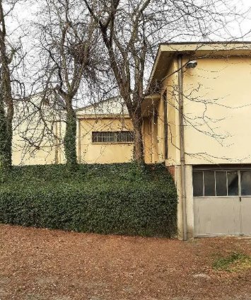 capannone in vendita a Villa Guardia