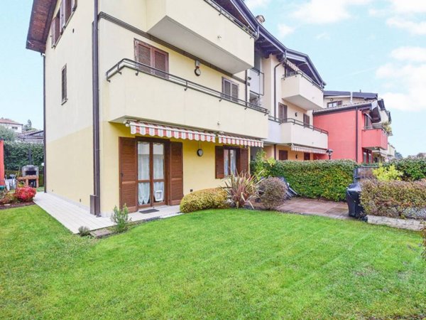 casa indipendente in vendita a Villa Guardia in zona Civello