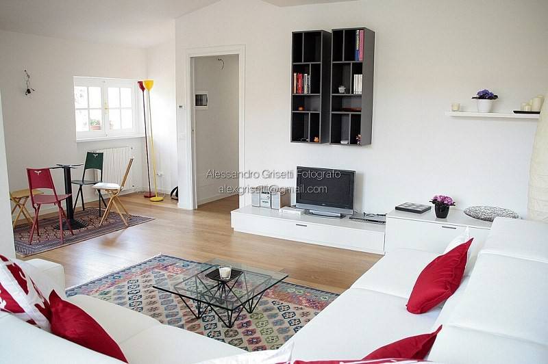 appartamento in vendita a Villa Guardia in zona Maccio