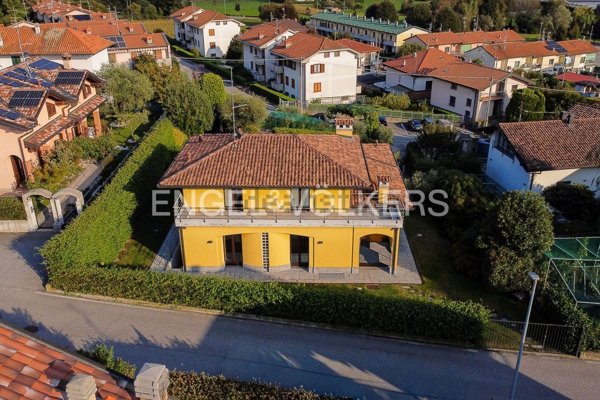 casa indipendente in vendita a Villa Guardia