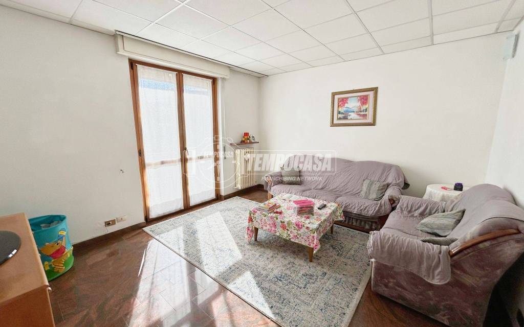 appartamento in vendita a Villa Guardia in zona Maccio