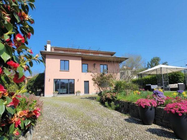 casa indipendente in vendita a Villa Guardia