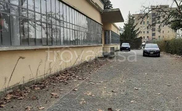 capannone in vendita a Villa Guardia