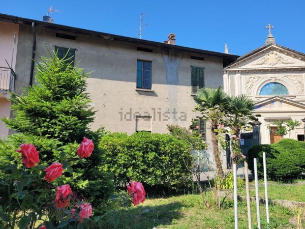 casa indipendente in vendita a Villa Guardia in zona Maccio
