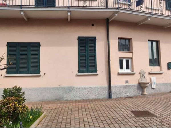 appartamento in vendita a Villa Guardia in zona Maccio