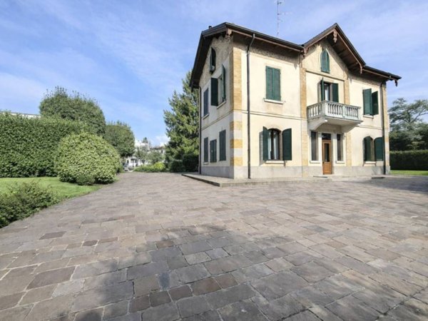 casa indipendente in vendita a Villa Guardia