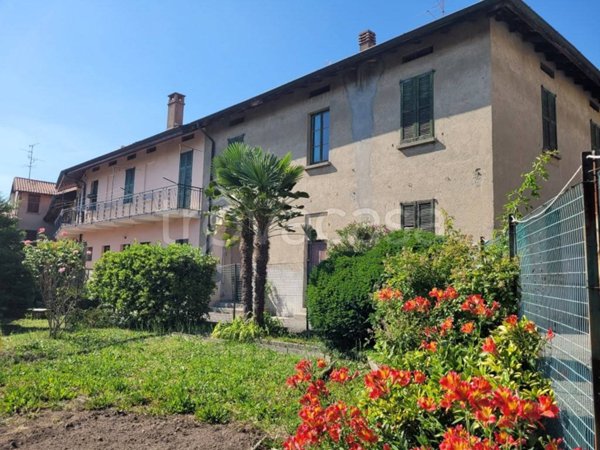 casa indipendente in vendita a Villa Guardia in zona Maccio
