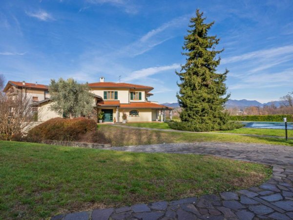 casa indipendente in vendita a Villa Guardia