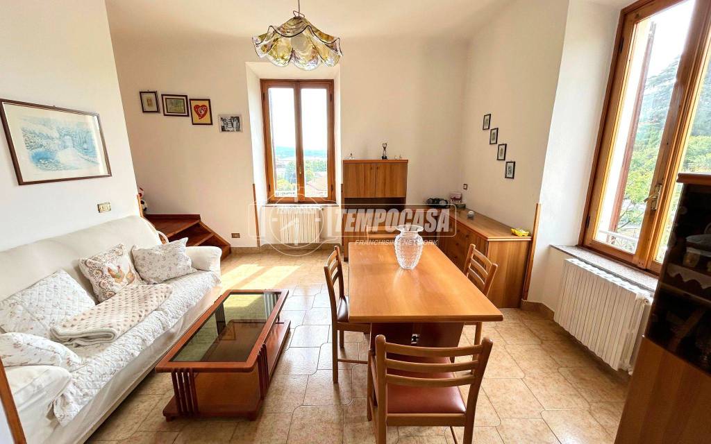appartamento in vendita a Villa Guardia in zona Civello