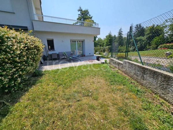 appartamento in vendita a Villa Guardia in zona Maccio