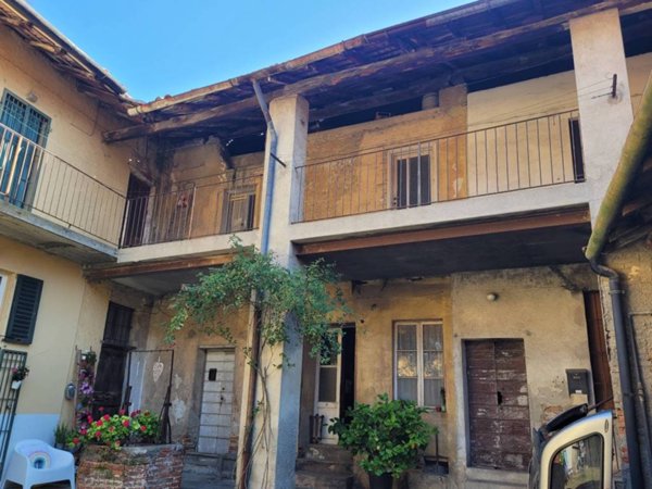casa indipendente in vendita a Villa Guardia in zona Maccio