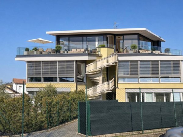 appartamento in vendita a Villa Guardia in zona Civello