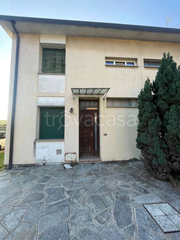 casa indipendente in vendita a Villa Guardia in zona Civello