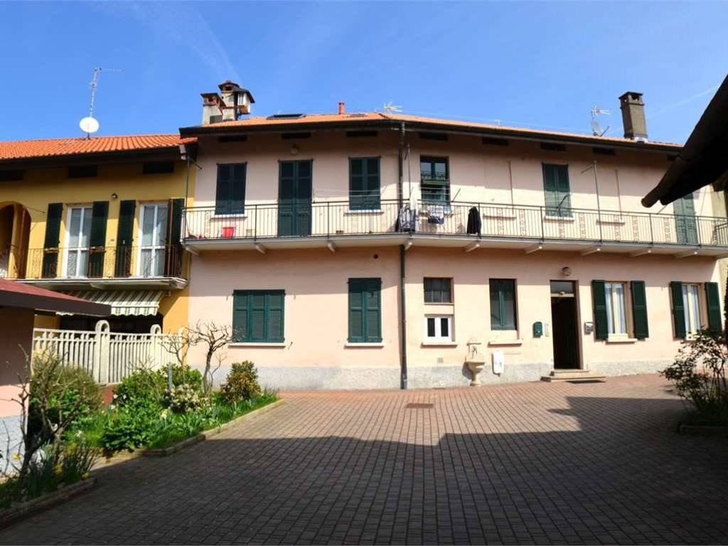 appartamento in vendita a Villa Guardia in zona Maccio
