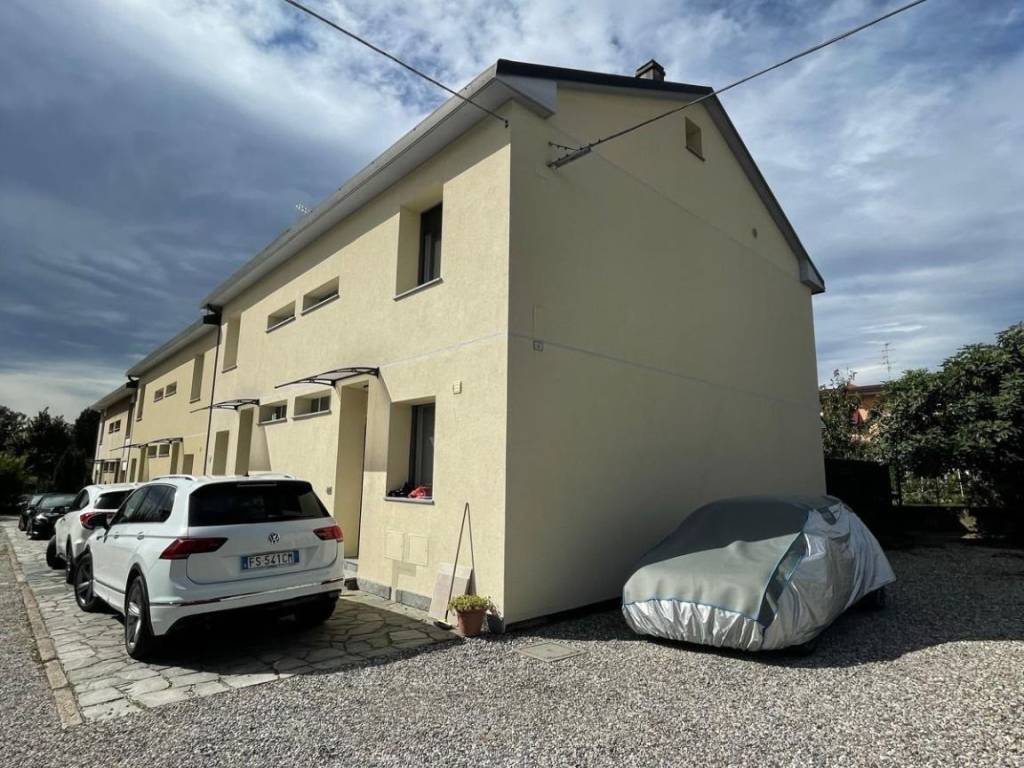 casa indipendente in vendita a Villa Guardia in zona Civello