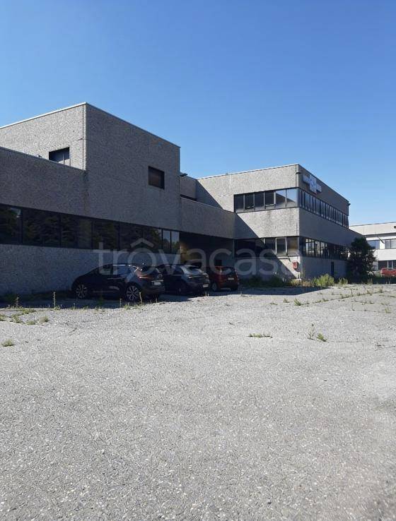 locale commerciale in vendita a Villa Guardia