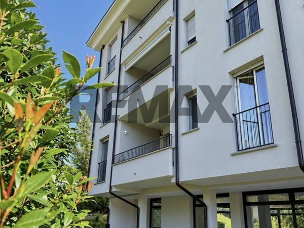 appartamento in vendita a Villa Guardia in zona Masano